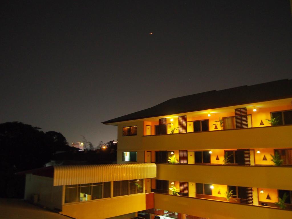 Phusiri Place Chiang Mai Zewnętrze zdjęcie
