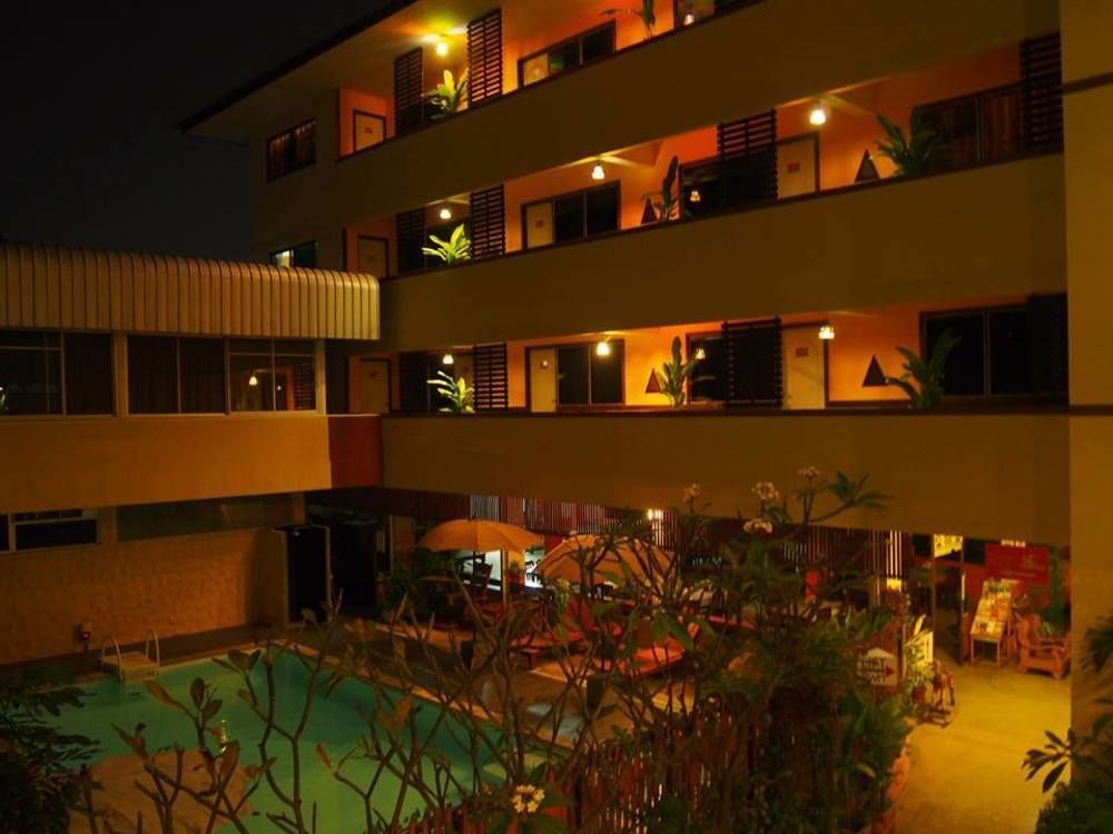 Phusiri Place Chiang Mai Zewnętrze zdjęcie